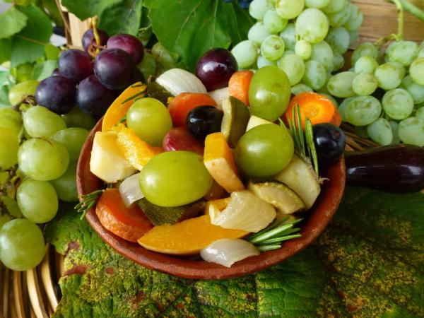 STEWED WITH GRAPES