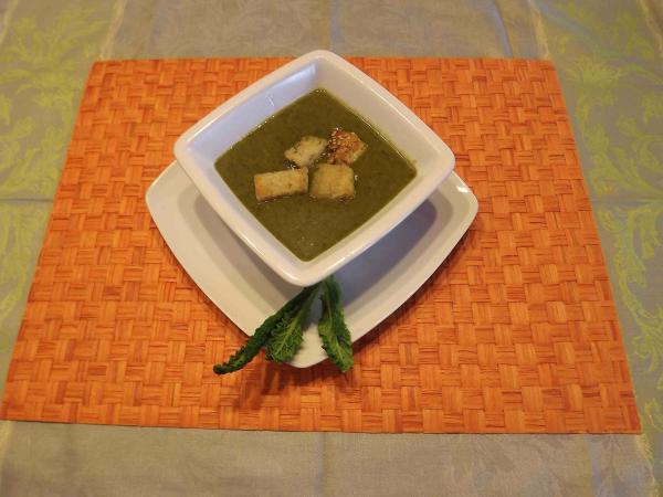 CREAM SOUP WITH BLACK CABBAGE