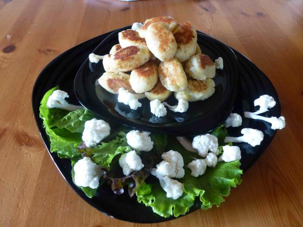 CROQUETTES AND CAULIFLOWER SALAD