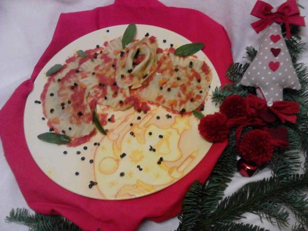 RAVIOLONI ET CAPPELLACCI EN SAUCE