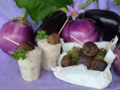 POLPETTE DI MELANZANE CON SALSA ALLO YOGURT