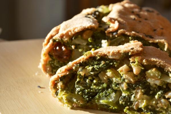STRUDEL DI FARRO CON ERBETTE DI CAMPO